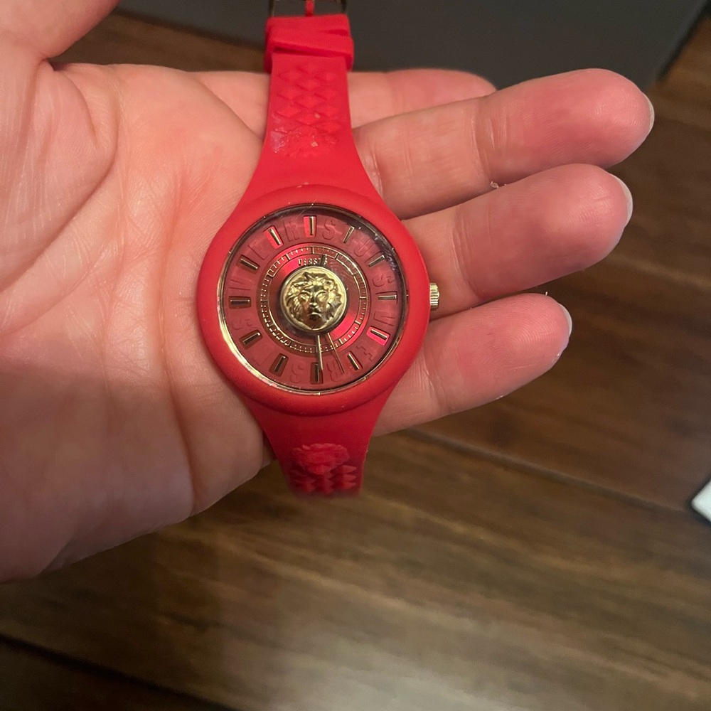 Versace versus watch